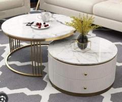 Guéridons modernes – élégance et qualité.